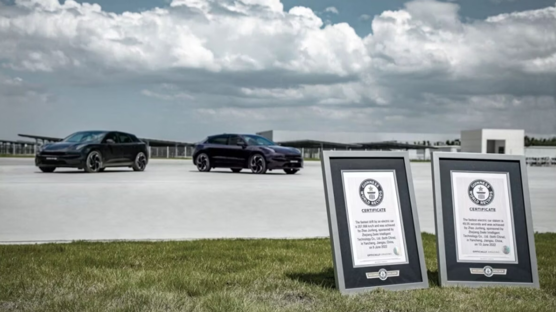 ZEEKR, nova marca de carro elétrico no Brasil, tem 4 recordes registrados no Guinness Book